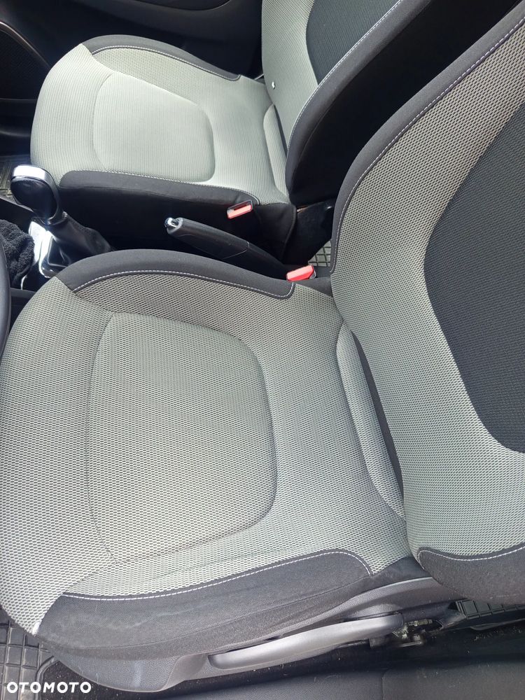 Renault Captur - 16