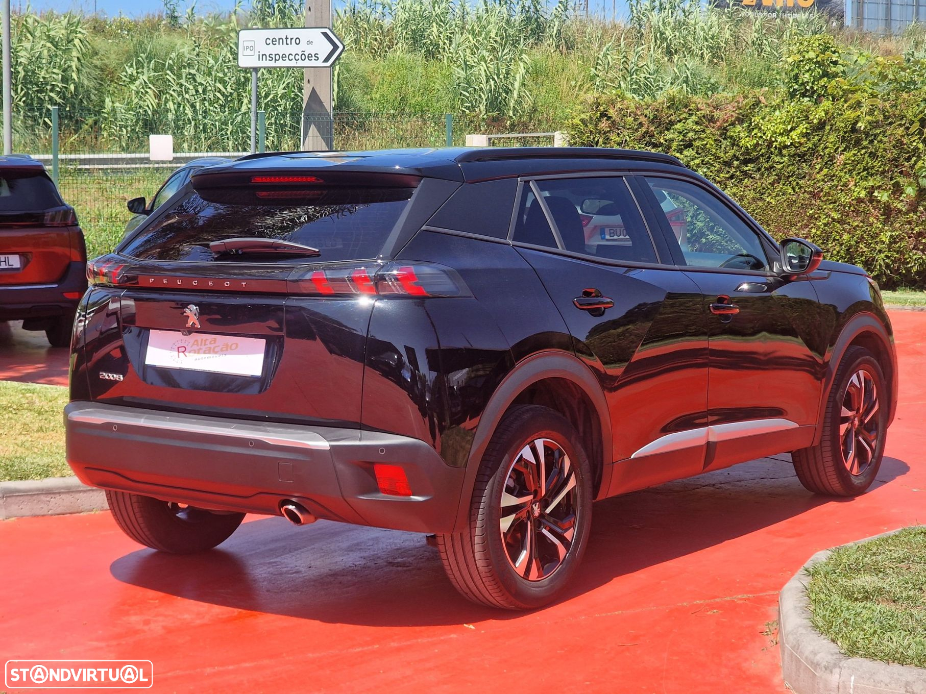 Peugeot 2008 1.5 BlueHDi Allure EAT8 - 3