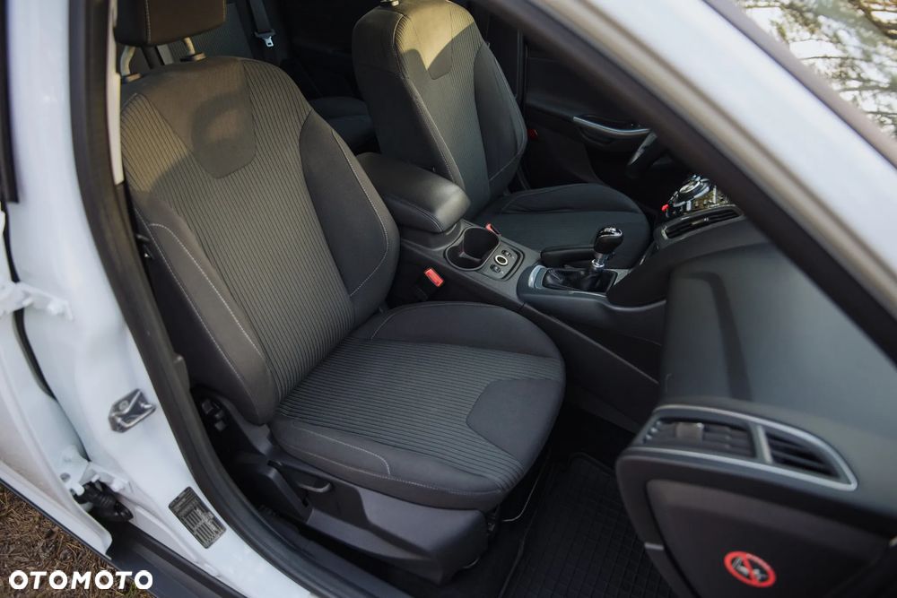 Ford Focus 2.0 TDCi Titanium - 24