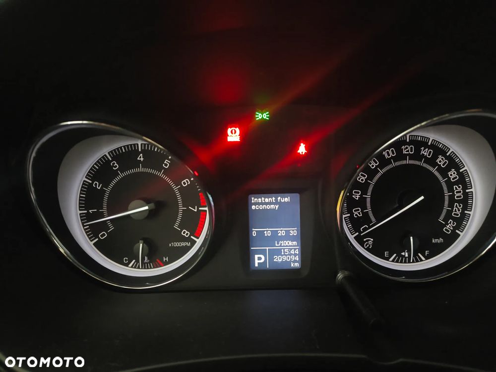 Suzuki Kizashi 2.4 4x4 CVT Sport - 10