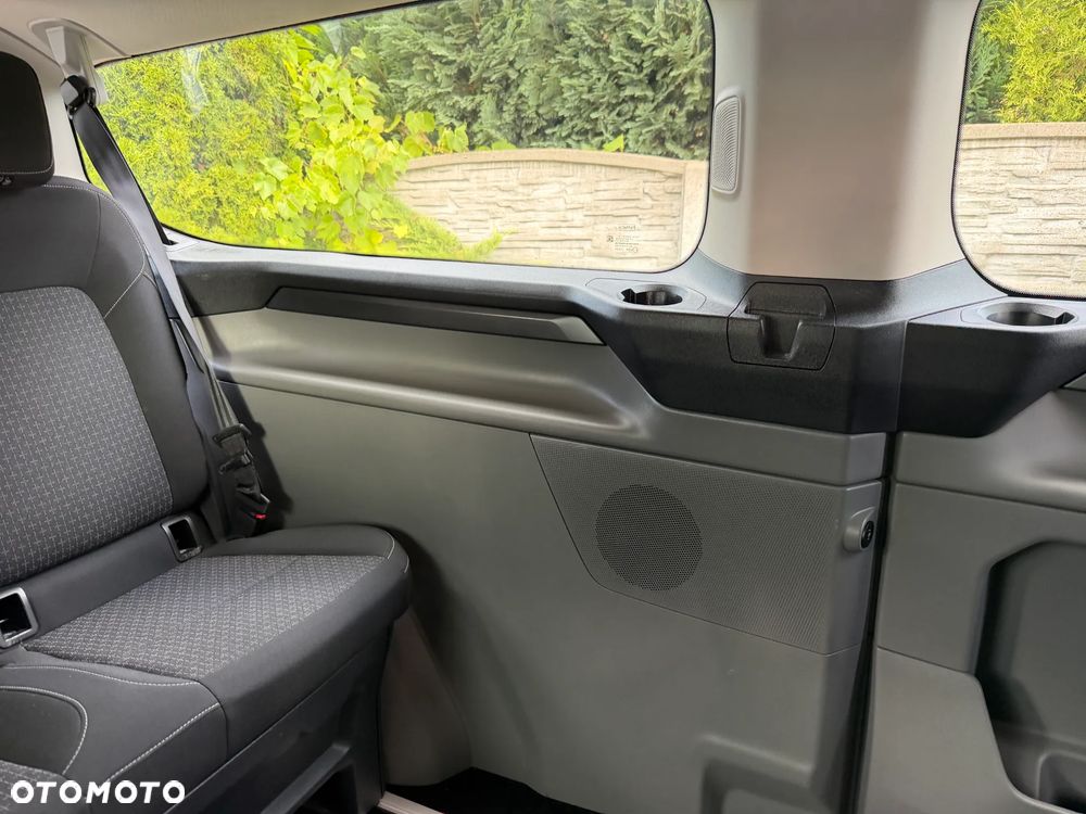 Ford Tourneo Custom - 29