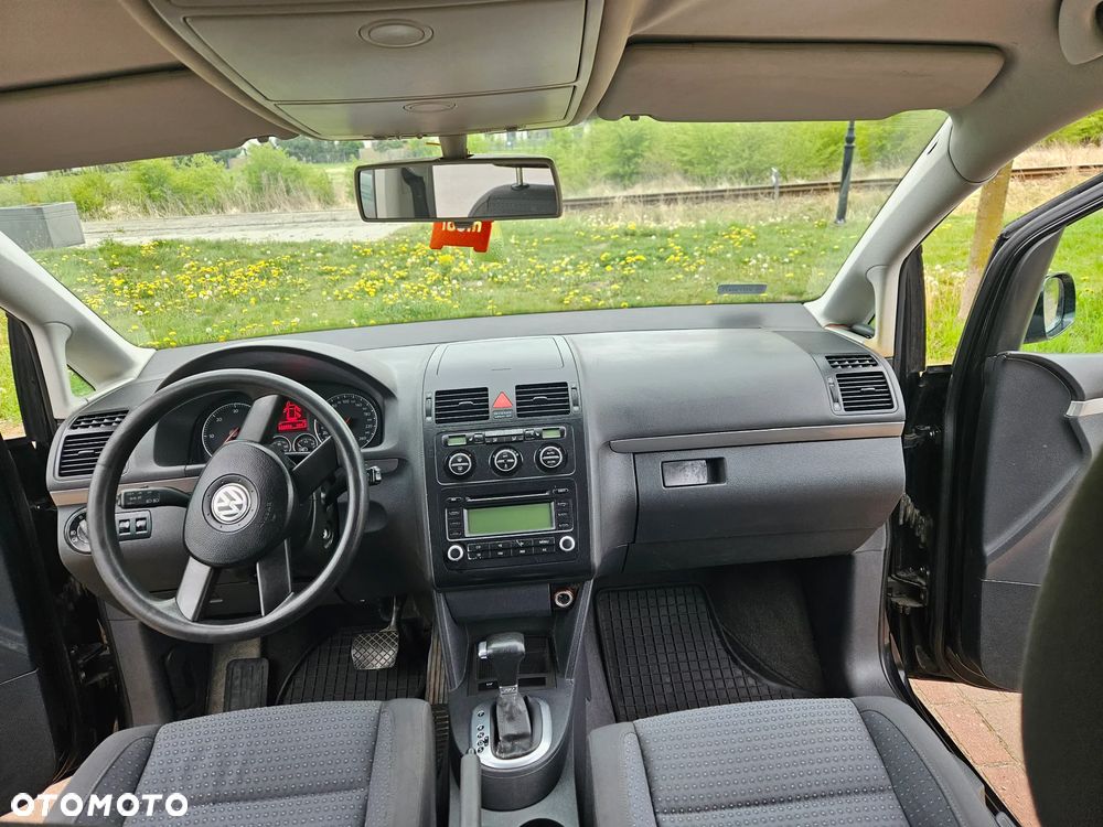 Volkswagen Touran 2.0 TDI Highline DSG - 15