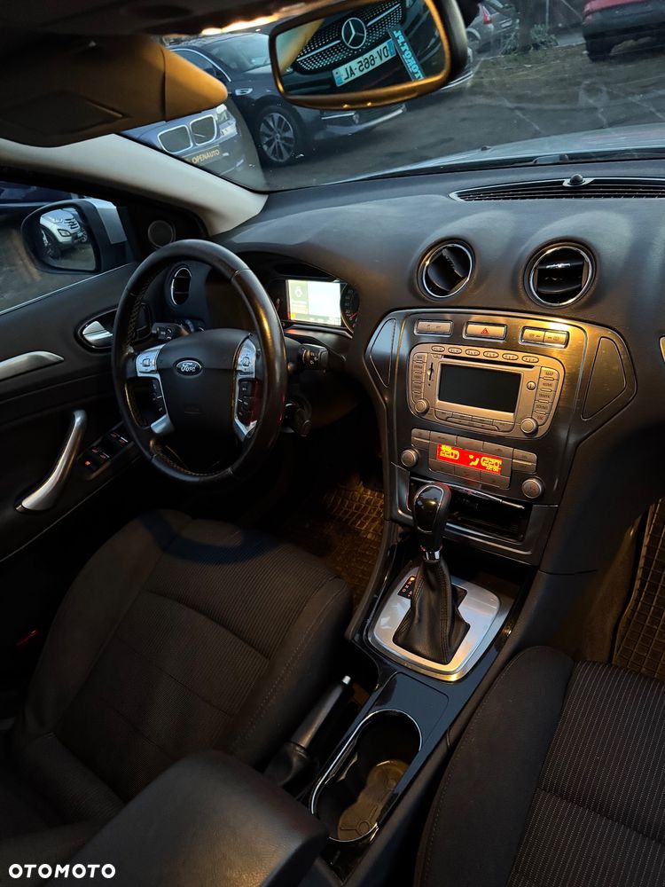 Ford Mondeo 2.0 TDCi Ghia - 10