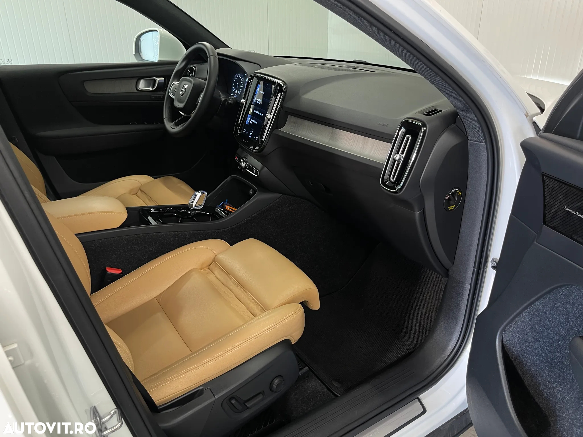 Volvo XC 40 Recharge T5 Twin Engine AT7 Inscription - 11
