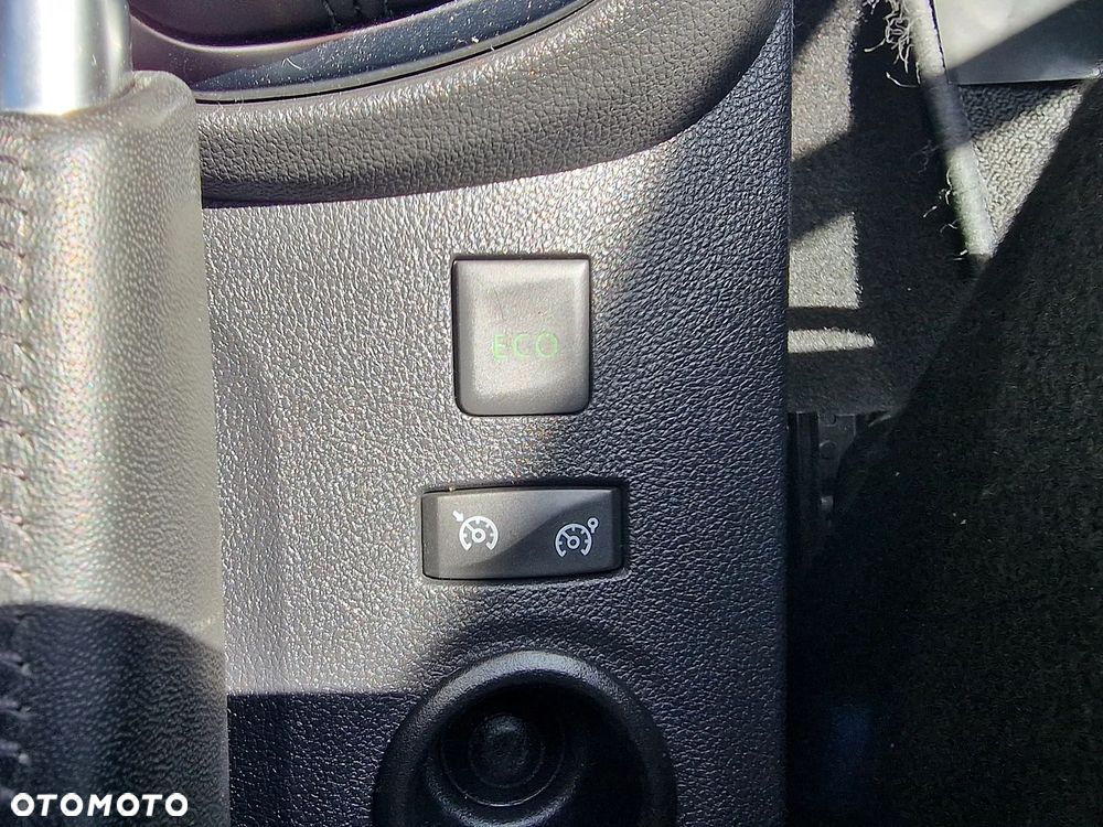Renault Captur ENERGY TCe 120 Intens - 17