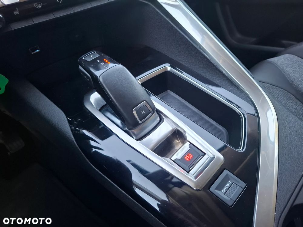 Peugeot 3008 PureTech 130 Stop & Start EAT6 Allure - 21
