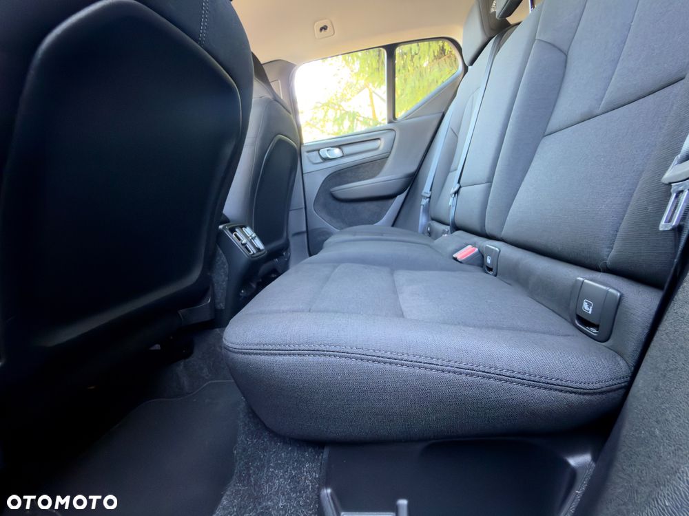Volvo XC 40 T3 Momentum Pro - 21
