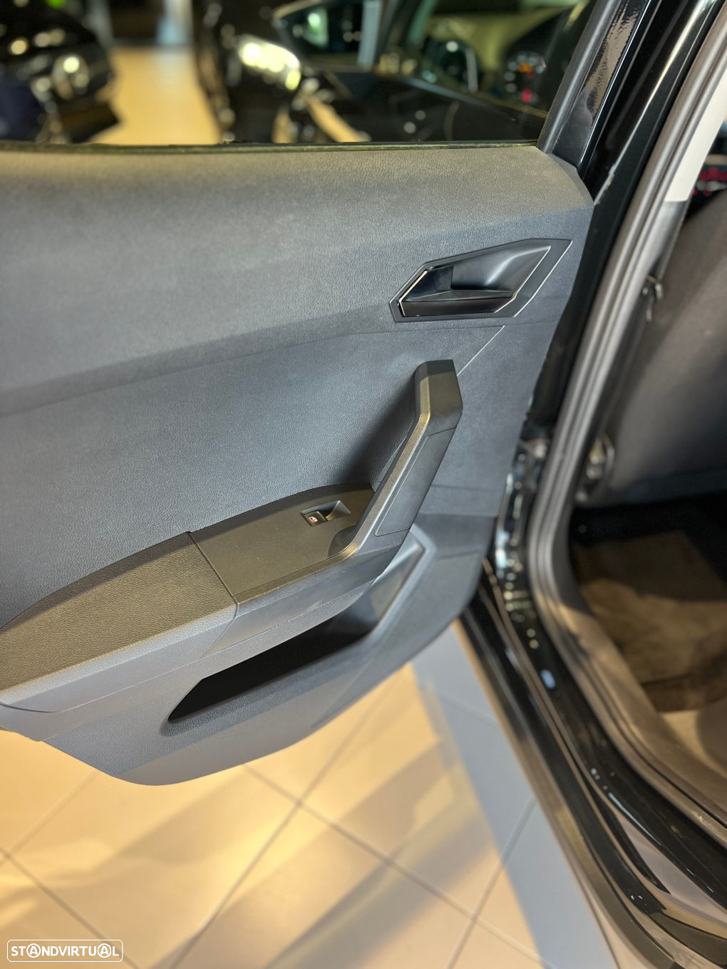 SEAT Arona 1.0 TSI Wave - 36