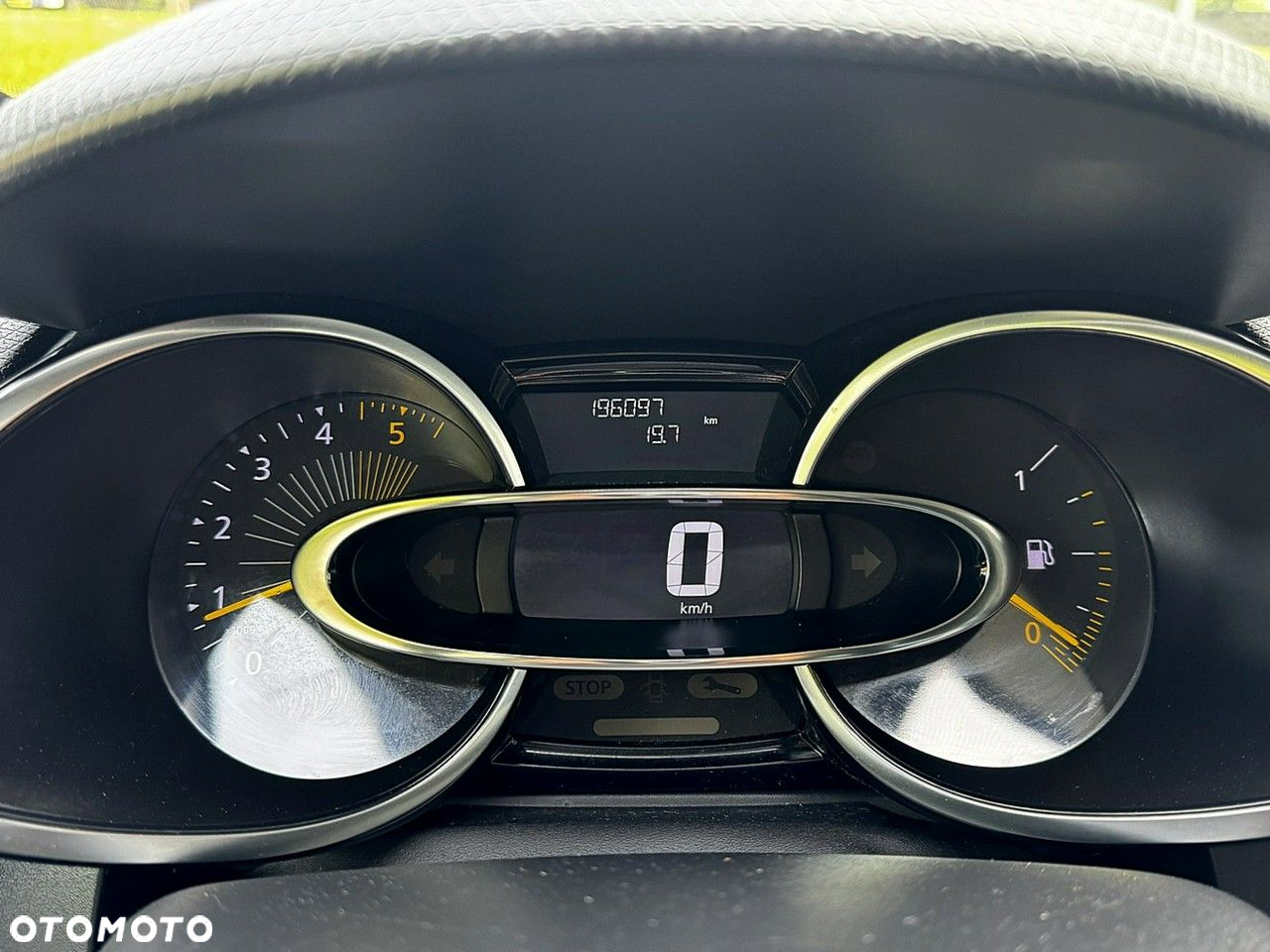 Renault Clio - 17