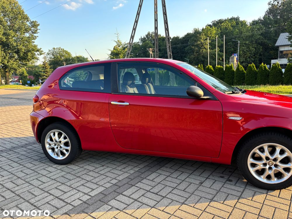 Alfa Romeo 147 1.6 Twin Spark Distinctive - 14