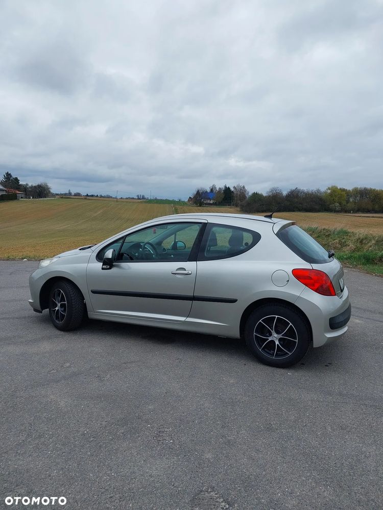 Peugeot 207 - 4