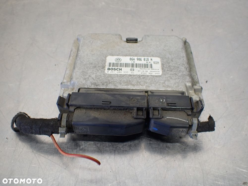 KOMPUTER SILNIKA VOLKSWAGEN NEW BEETLE 2.0 06A906018N - 3