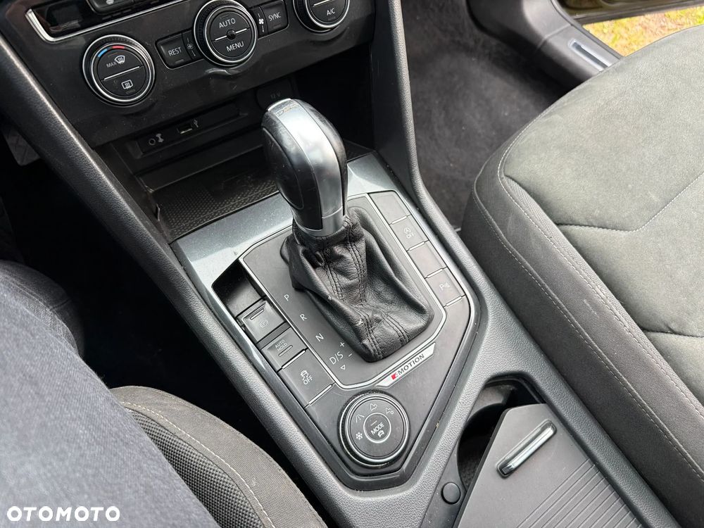 Volkswagen Tiguan - 19