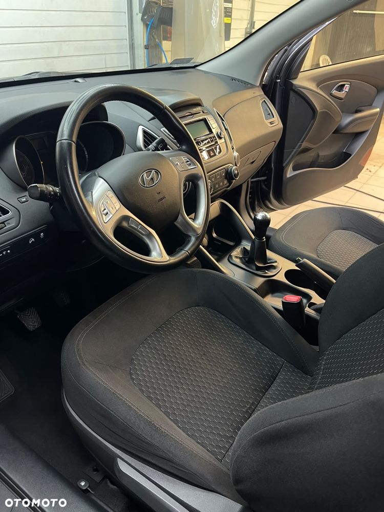 Hyundai ix35 2.0 4WD Premium - 18