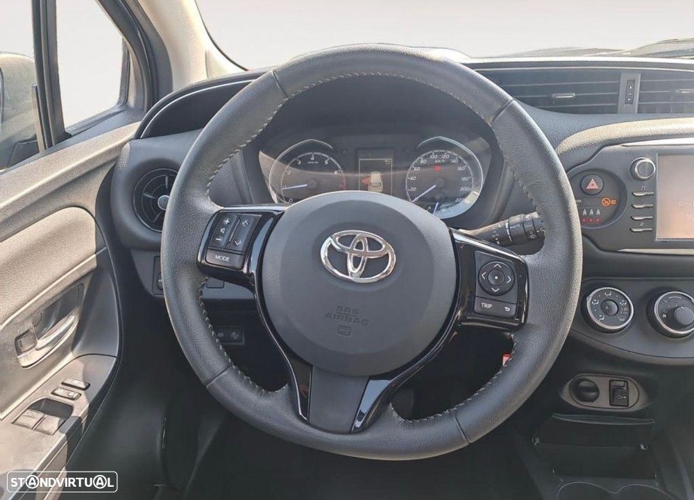 Toyota Yaris 1.0 VVT-i Exclusive - 3