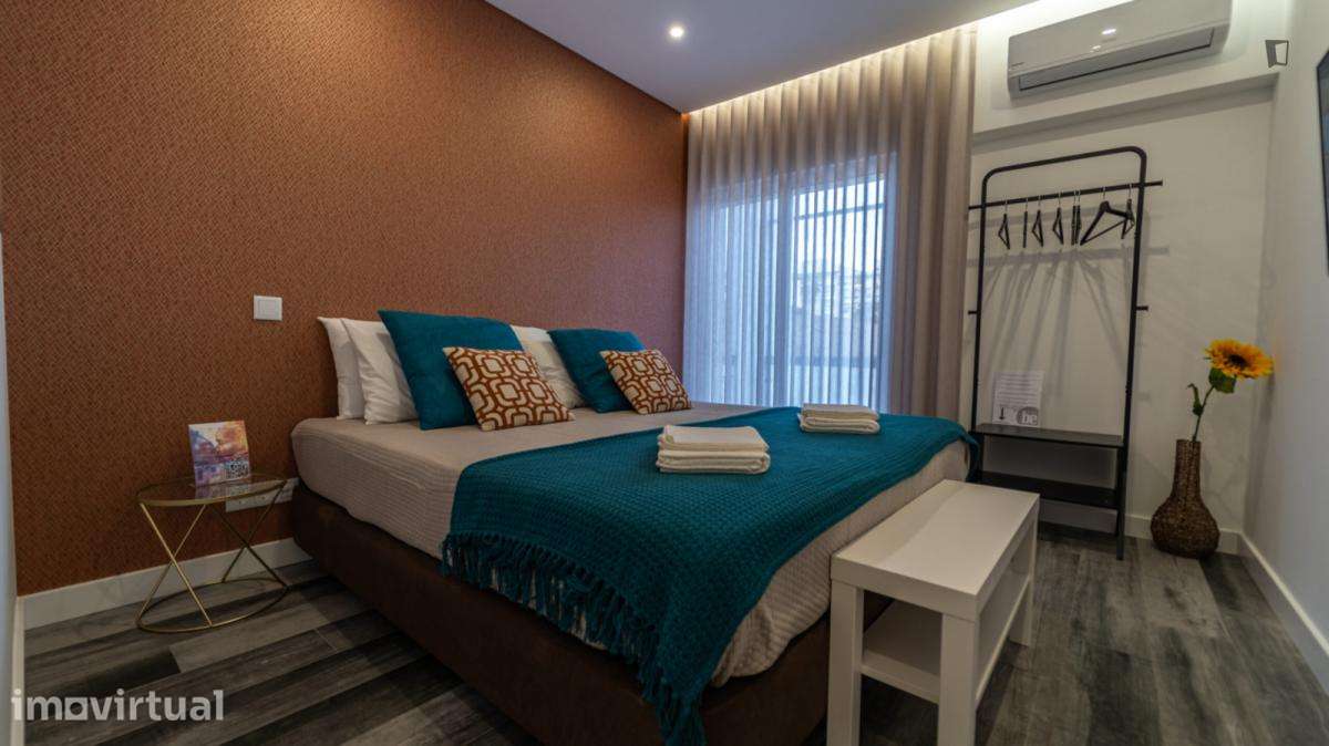 Quarto - localizado em Faro - Grande imagem: 5/30