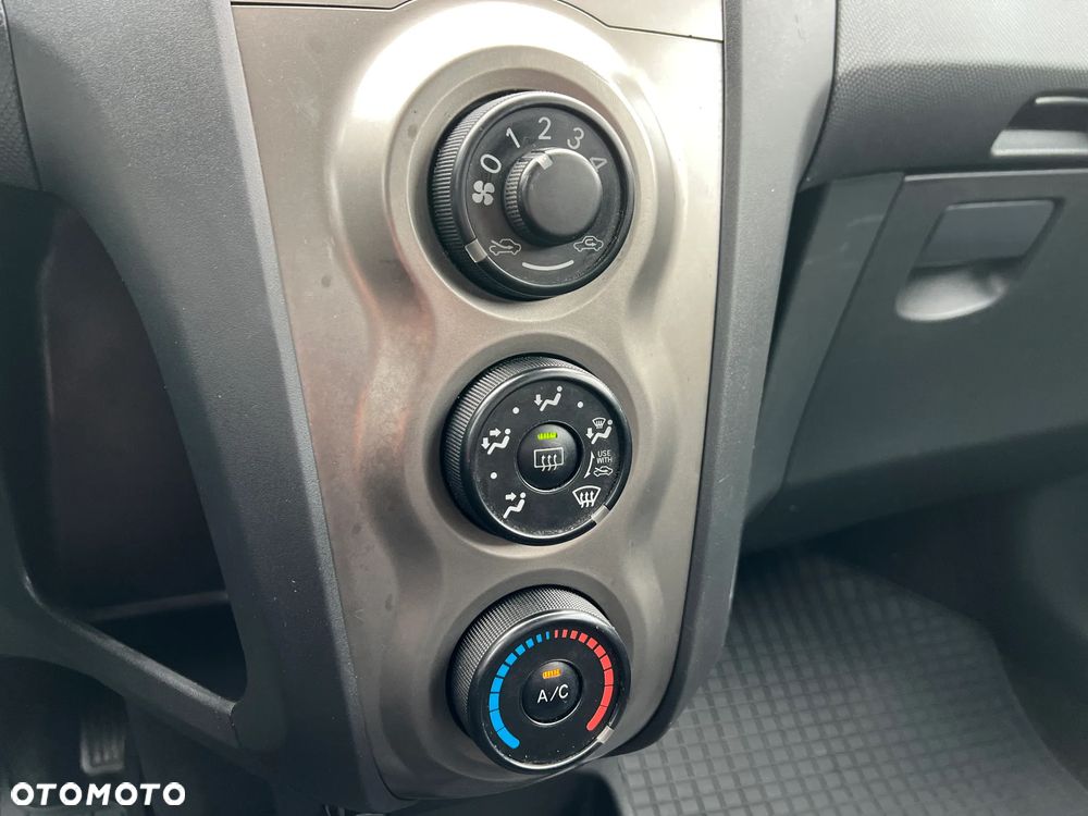 Toyota Yaris 1.0 Luna A/C - 13