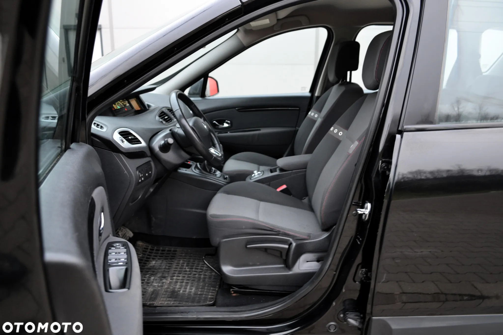 Renault Scenic 1.5 dCi Limited - 6