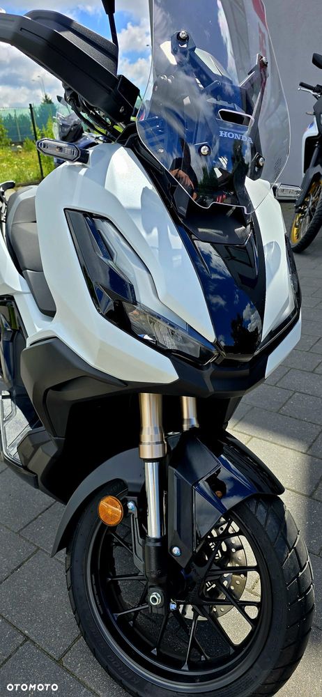 Honda ADV350 - 4