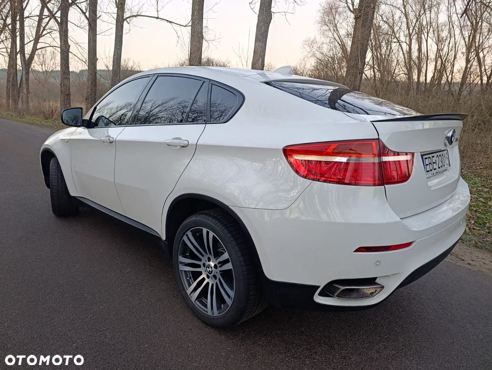 BMW X6M - 10