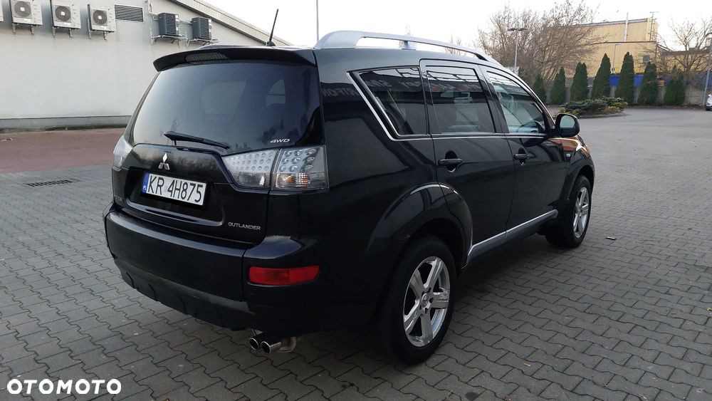 Mitsubishi Outlander 2.0 DID Intense - 4