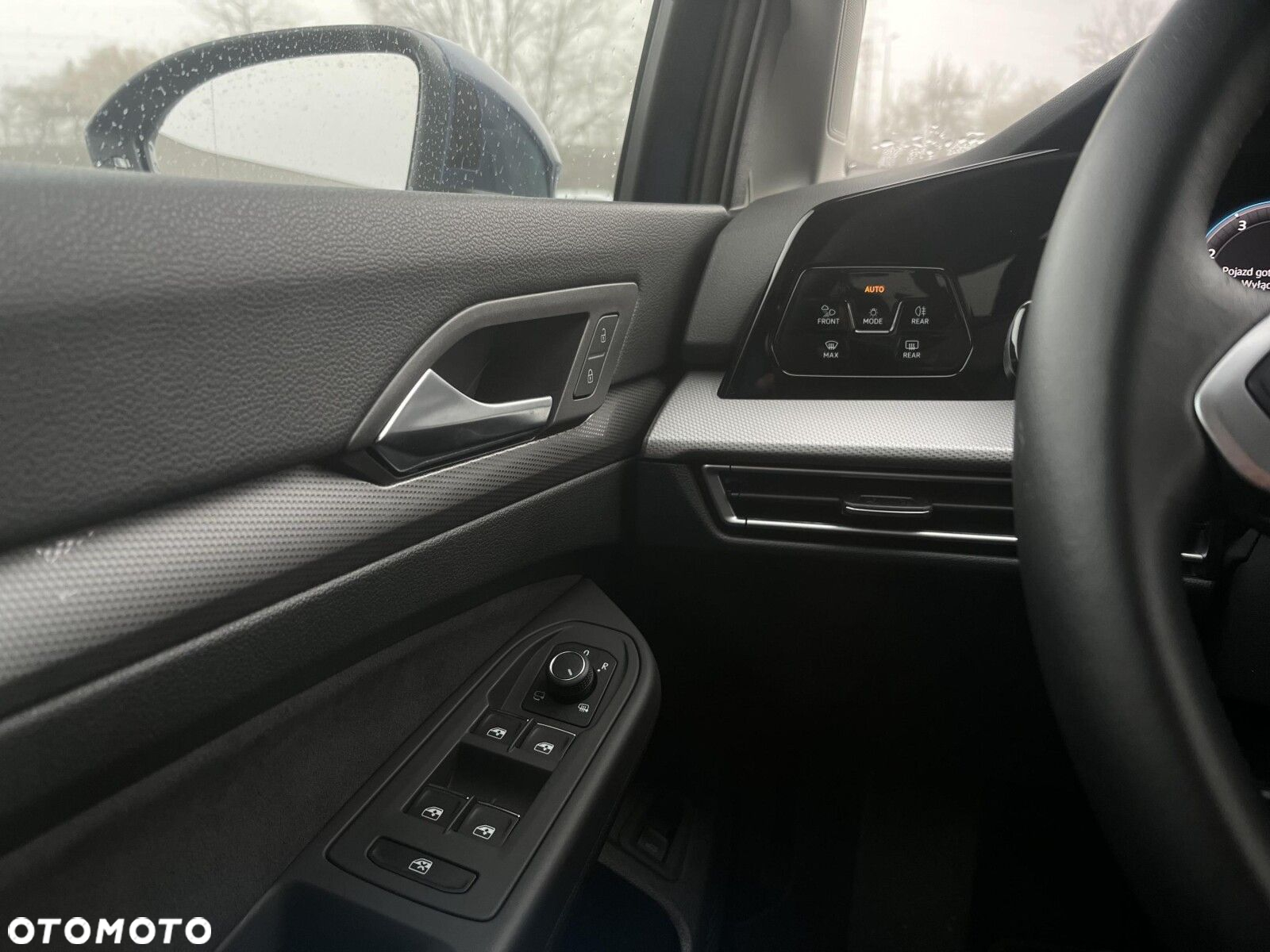 Volkswagen Golf - 39