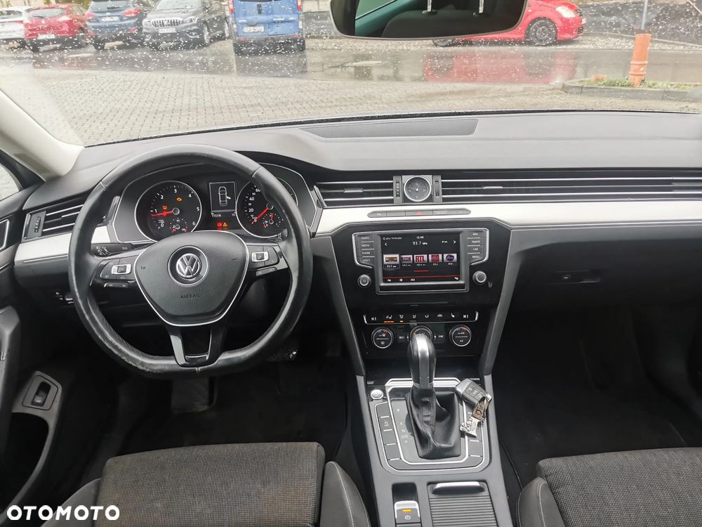 Volkswagen Passat 2.0 TDI (BlueMotion Technology) DSG Comfortline - 20
