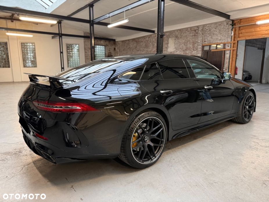Mercedes-Benz AMG GT - 7