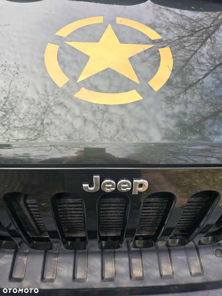 Jeep Wrangler Unlimited 2.8 CRD Sahara - 27