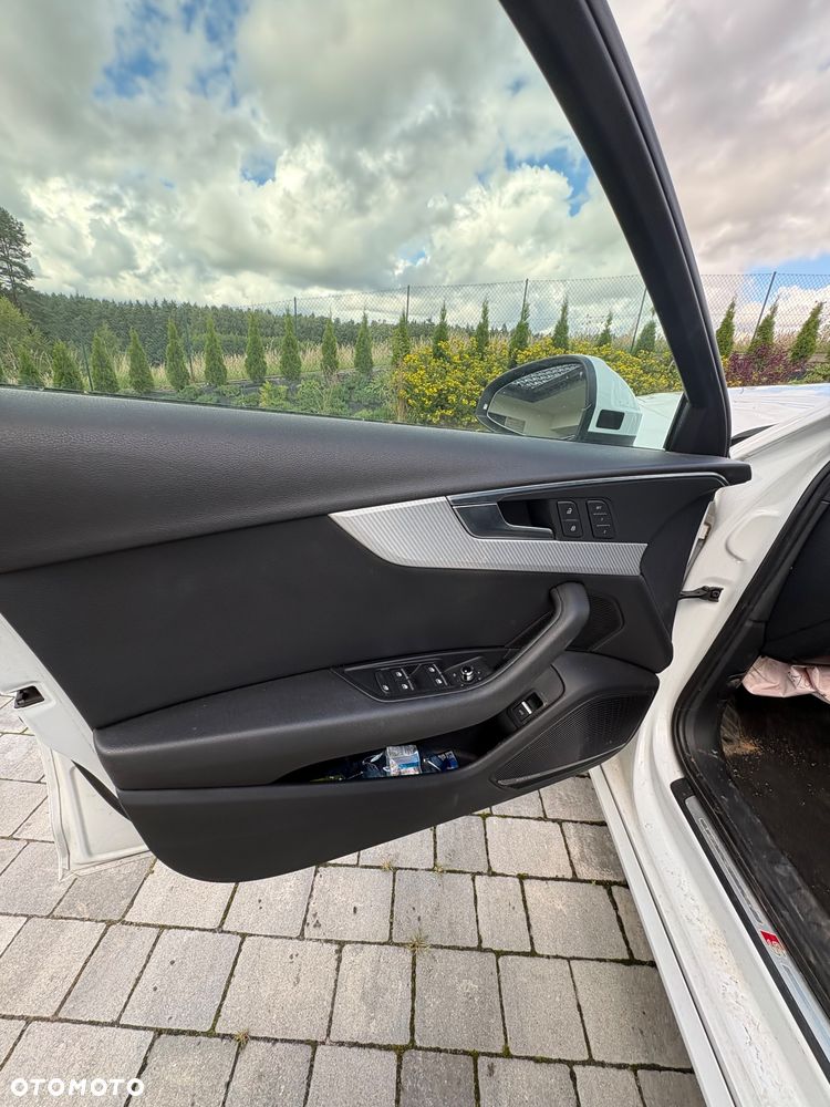 Audi A4 Limousine - 10