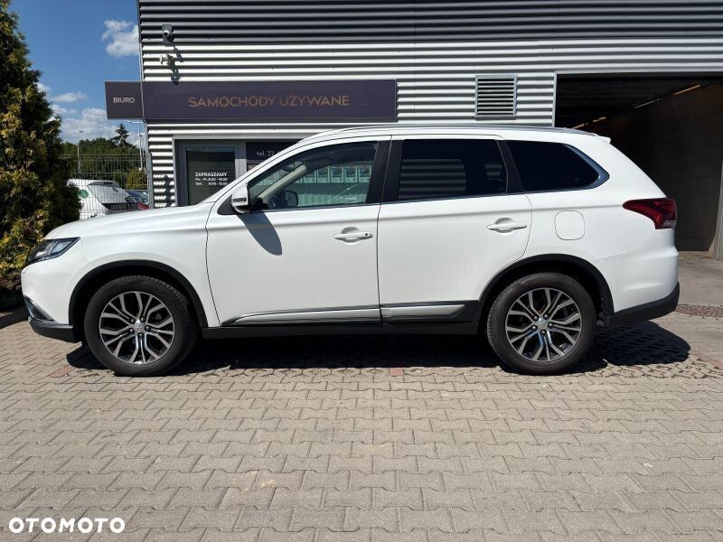 Mitsubishi Outlander 2.0 Instyle + 4WD CVT - 22