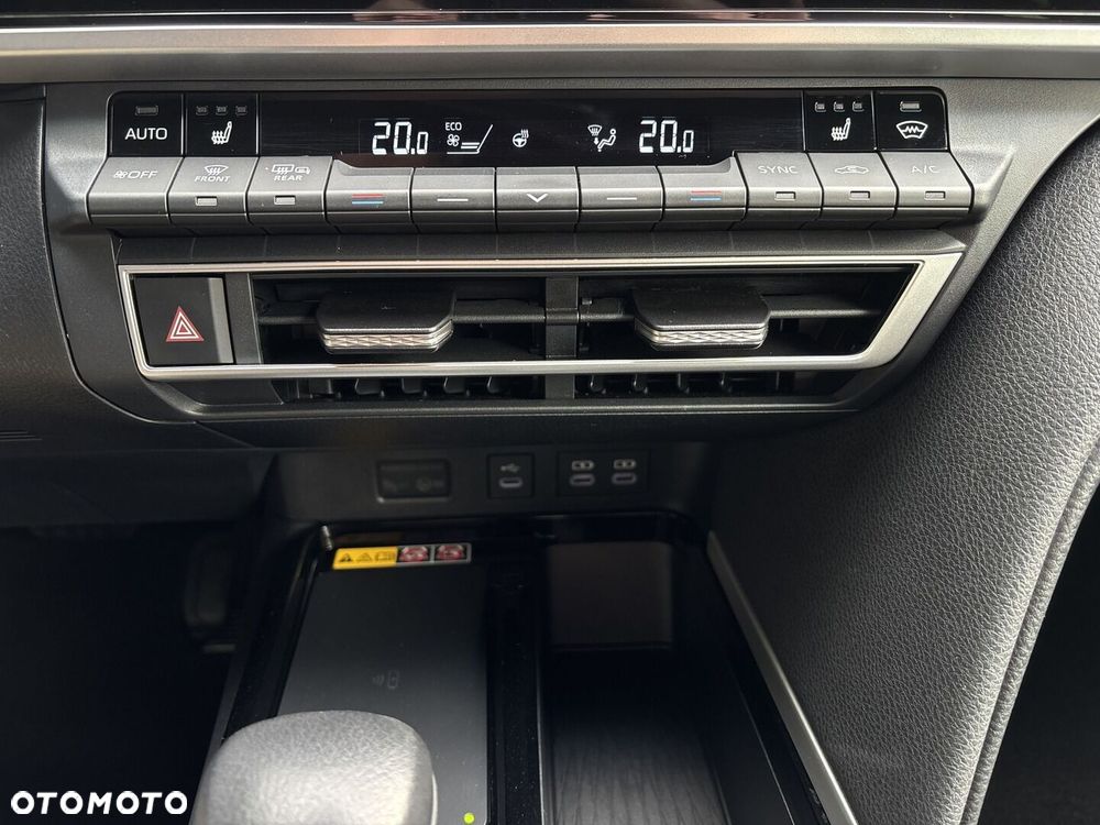 Toyota Camry - 31