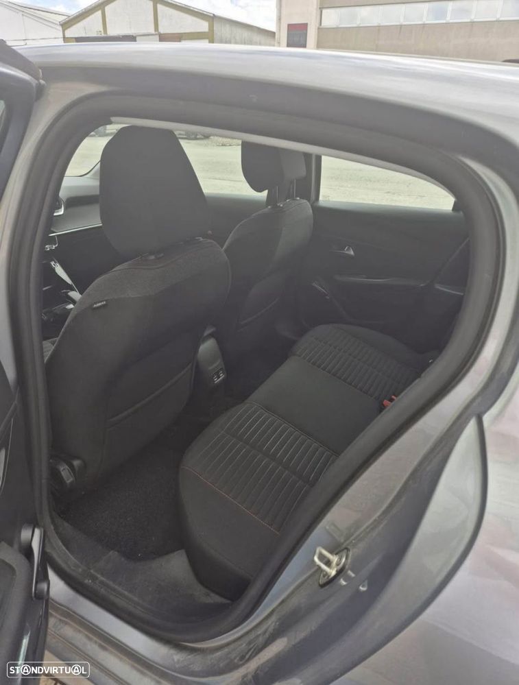 Peugeot e-208 50 kWh GT - 6