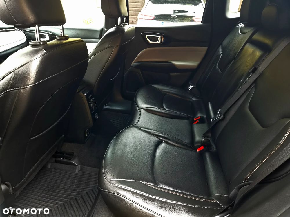 Jeep Compass - 27