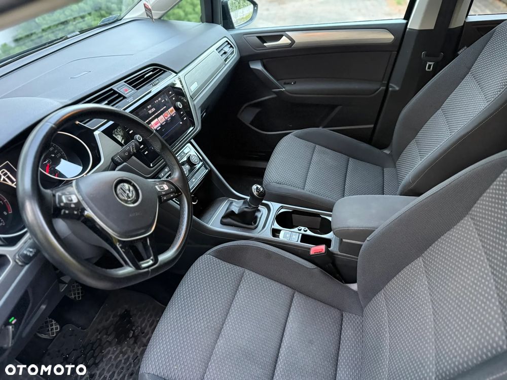 Volkswagen Touran 1.4 TSI BMT Comfortline - 10