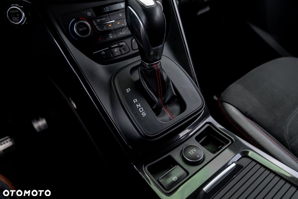 Ford Kuga - 32