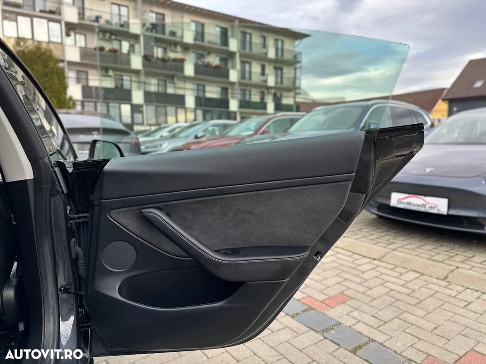 Tesla Model 3 Langstreckenbatterie Allradantrieb Dual Motor - 28