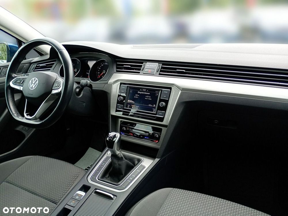 Volkswagen Passat Variant 2.0 TDI EVO Essence - 17