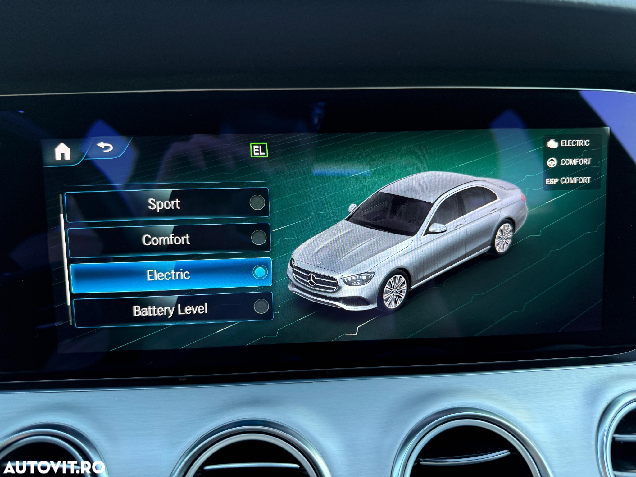 Mercedes-Benz E 300 T 9G-TRONIC AMG Line - 22