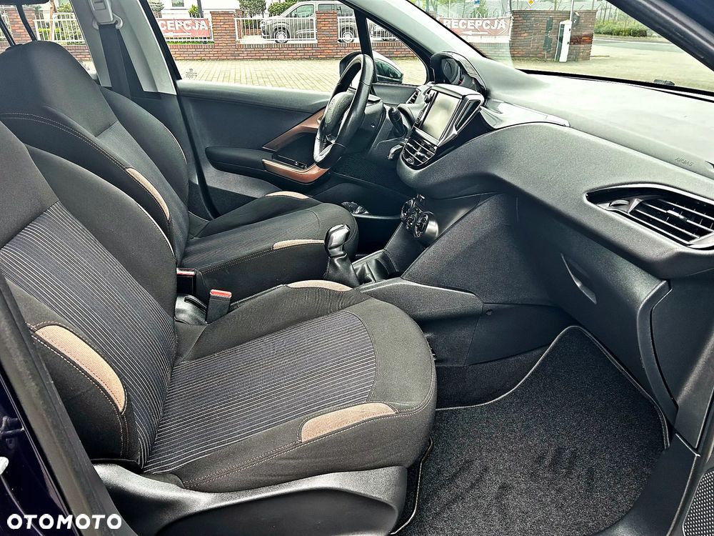 Peugeot 208 e-HDi 92 Stop&Start Style - 22