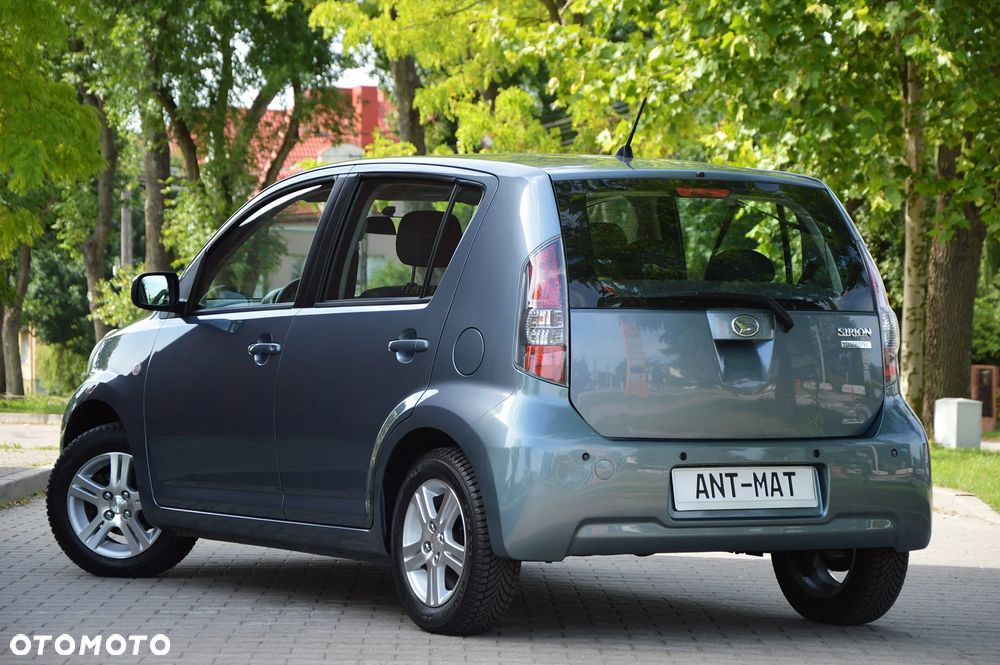 Daihatsu Sirion - 29