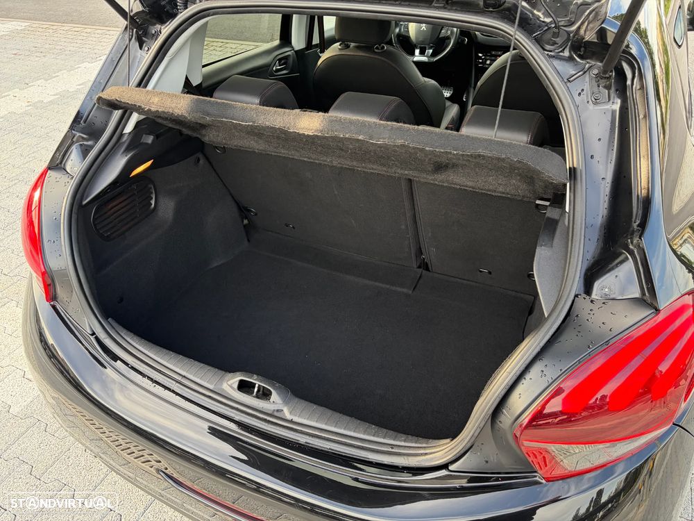 Peugeot 208 - 19