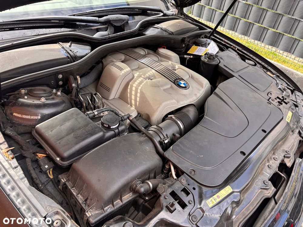 BMW Seria 7 735i - 11