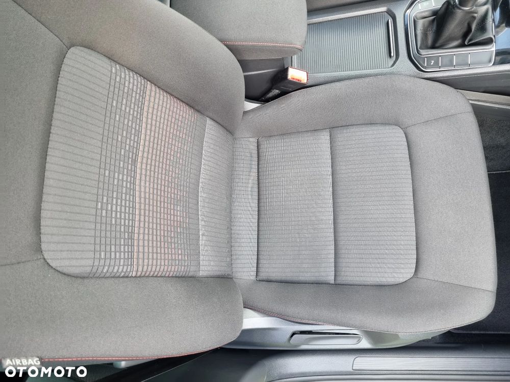 Volkswagen Golf 1.4 TSI Sound - 27