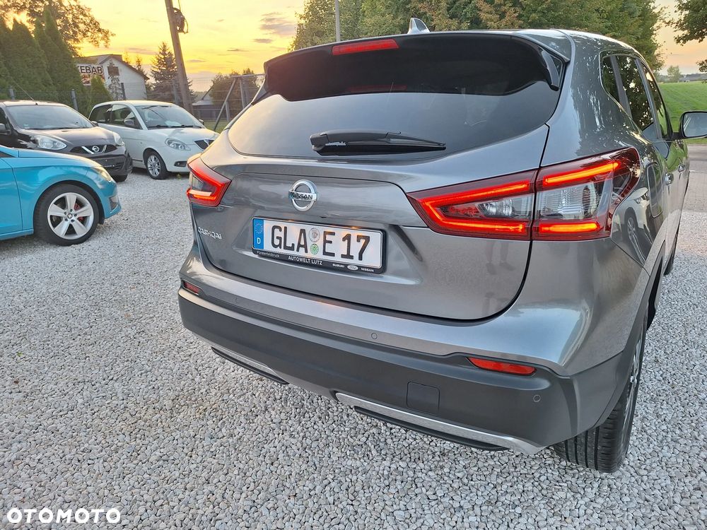 Nissan Qashqai 1.2 DIG-T N-Connecta Xtronic - 10