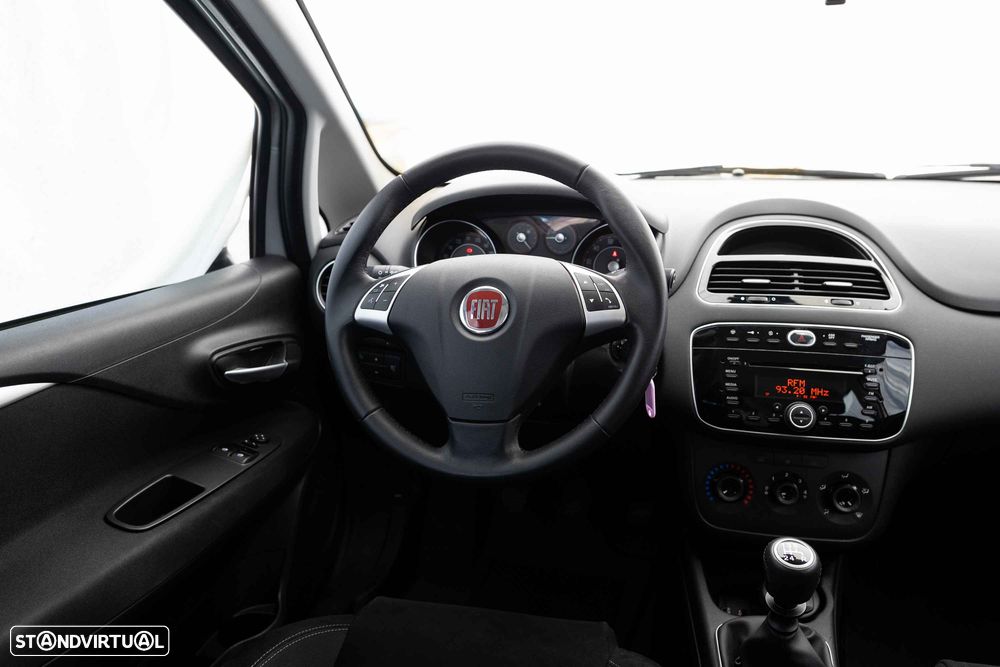 Fiat Punto 1.2 Lounge S&S - 32
