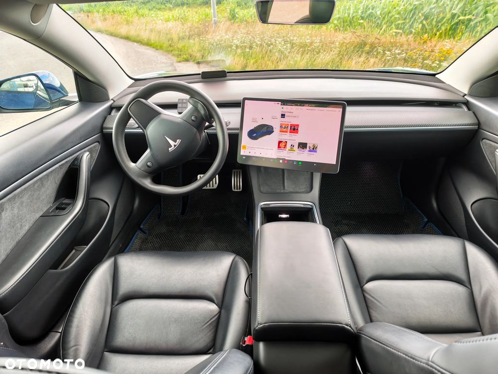 Tesla Model 3 - 7
