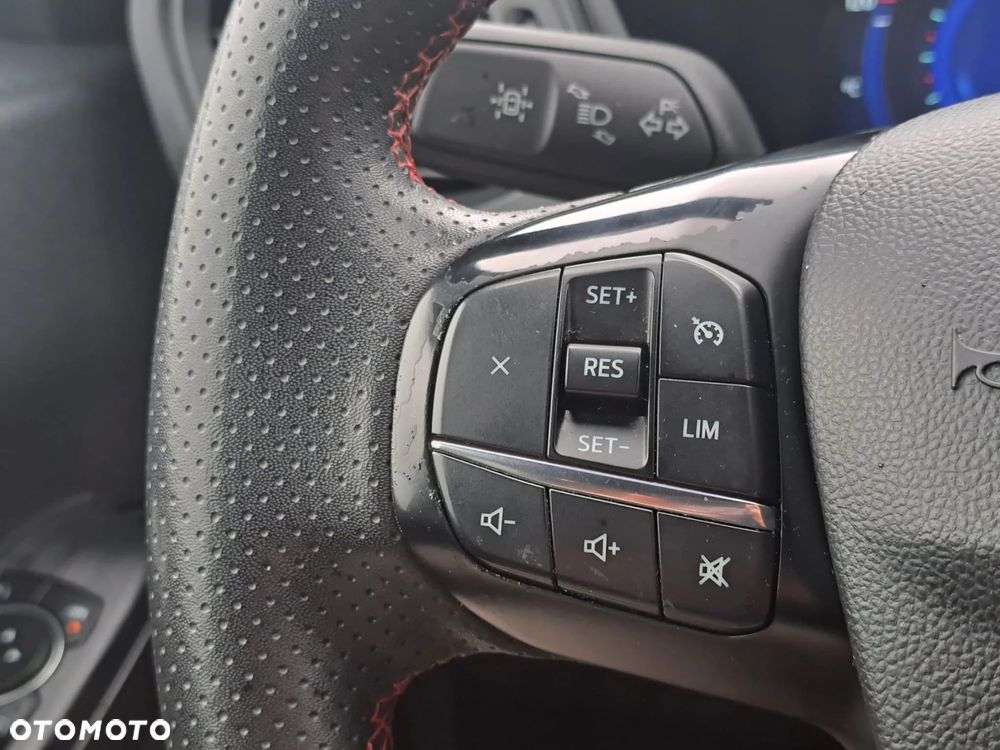 Ford Kuga 2.5 Duratec FHEV ST-LINE - 29