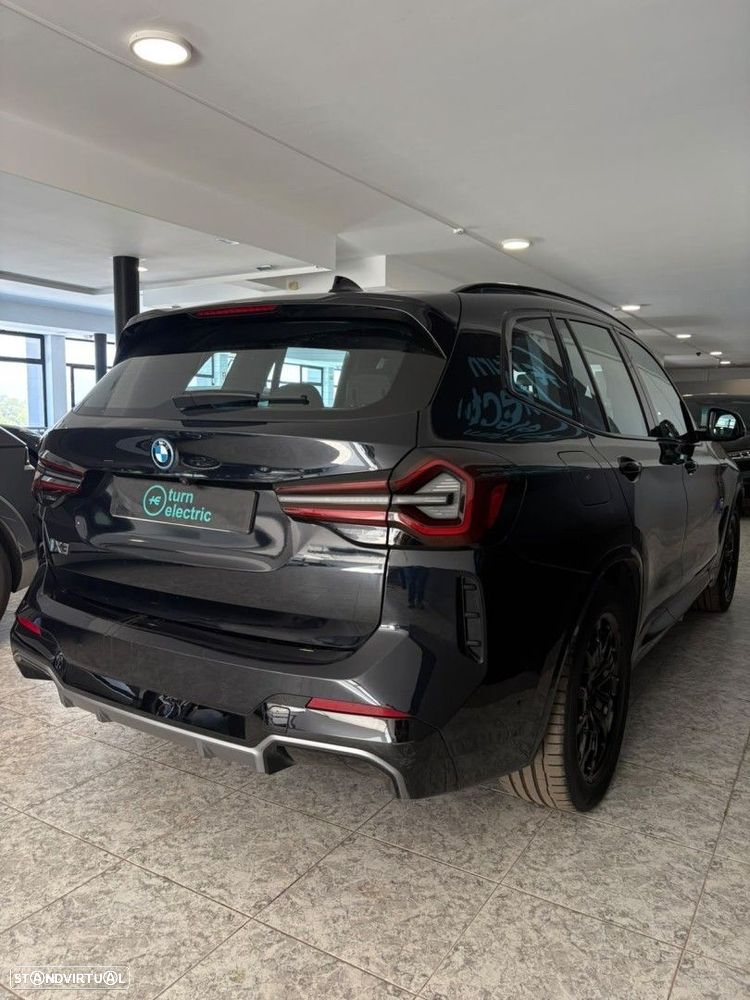 BMW iX3 M Sport Impressive - 8