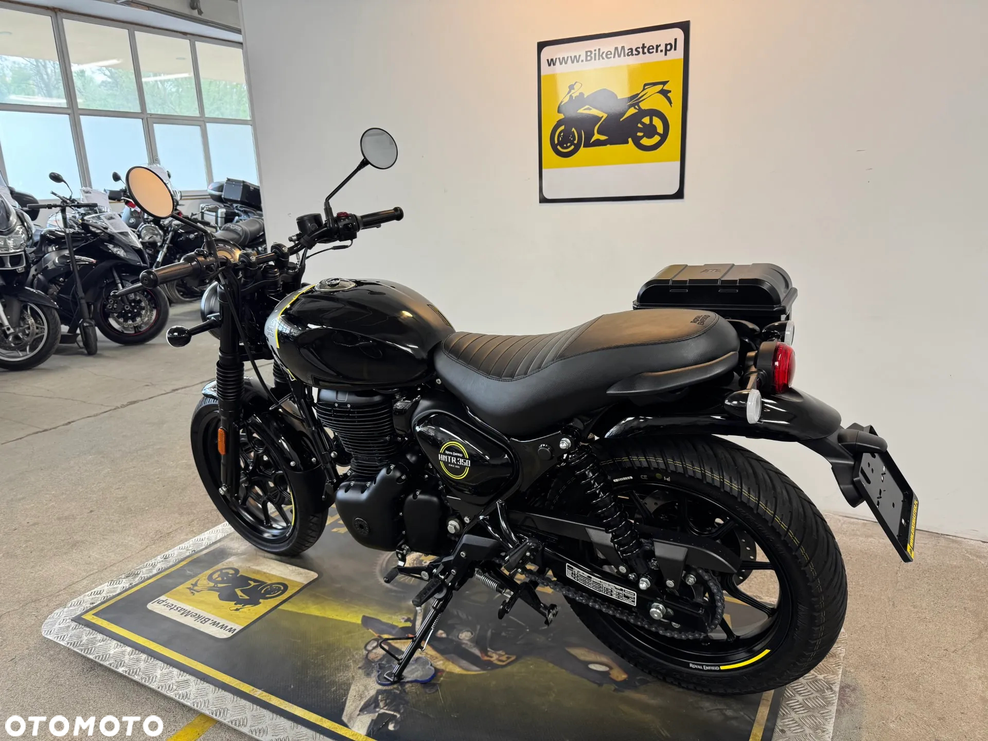 Royal Enfield HNTR - 6